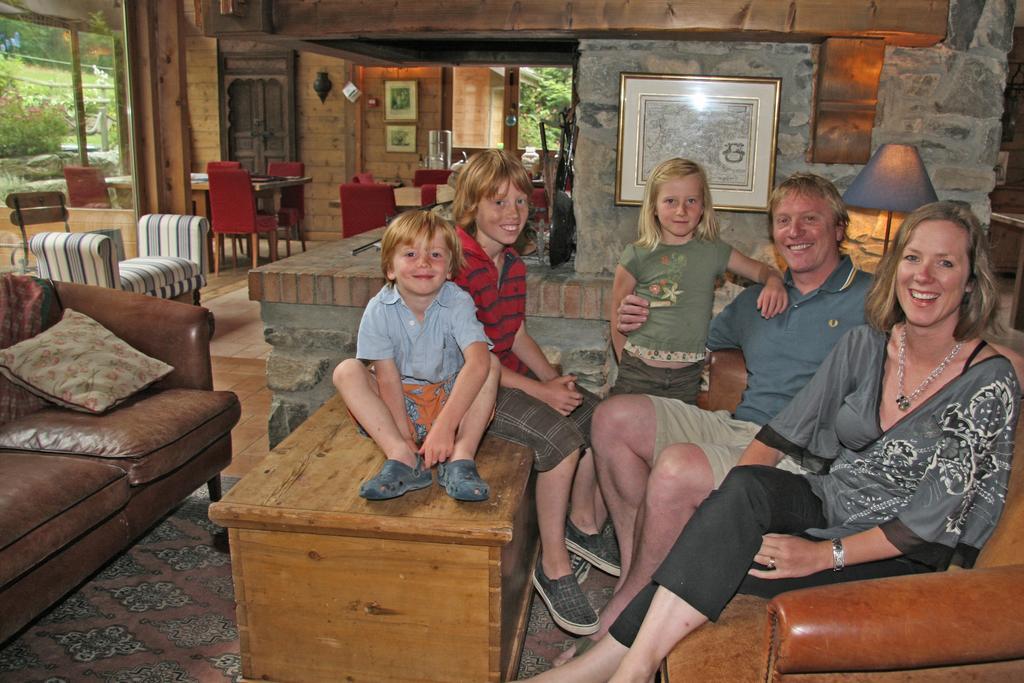 Hotel Et Chalet Au Coin Du Feu Chilly Powder Morzine Exteriör bild